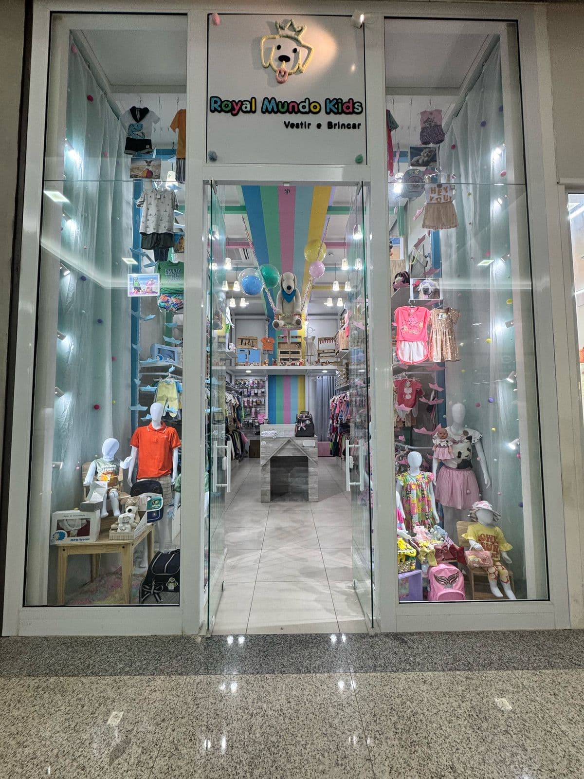 ROYAL MUNDO KIDS - VESTIR E BRINCAR